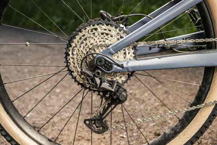   Geschalten wird beim Topmodell mit der neuen 12fach-XT von Shimano.