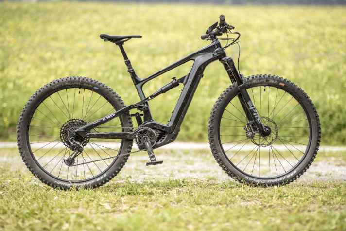   Schick und leistungsstark: Ein noch ungelabeltes E-MTB stand uns zum Testen zur Verfügung.
