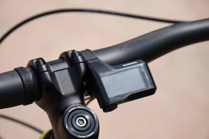   Beim Display setzt Propain ausschließlich auf die Farb-Variante der E8000-Reihe von Shimano.