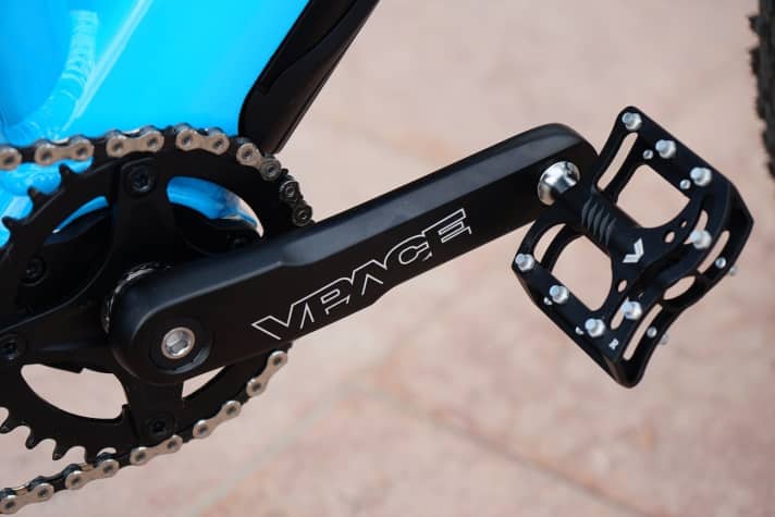 Eine durchdachte und kindgerechte Ausstattung gehört bei VPace zum Standard. Die hauseigenen Kurbeln sind kurz und für den Nachwuchs passend.