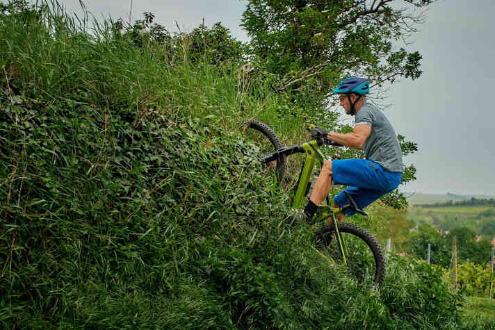   Das Sonic soll dank des neuen Bosch-Aggregats jeden Hang hochklettern können. Nicht nur wenn der mehrfache Cape Epic Sieger Karl Platt in die Pedale tritt.