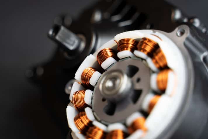 Im Labor konnten wir Yamaha, Brose, Bosch und Shimano ganz genau auf den Zahn fühlen. Der Praxiseindruck und die Daten ergeben am Ende ein eindeutiges Bild.