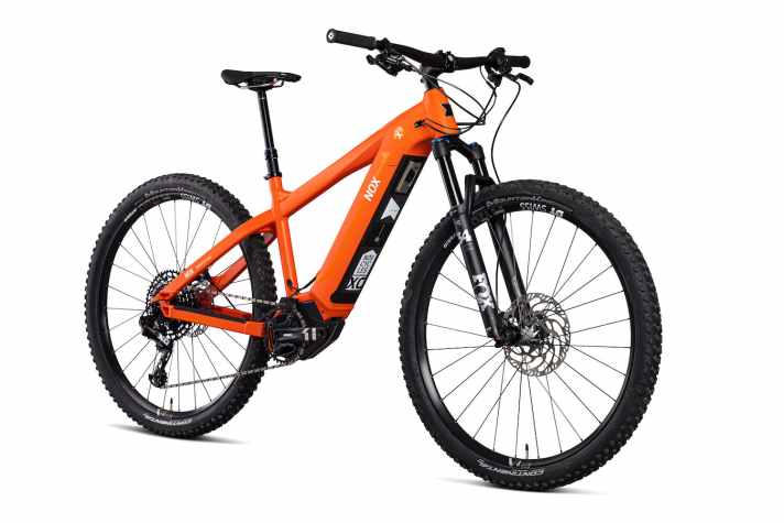   Das Nox Hybrid XC Trail Sachs ist das sportliche Hardtail der Palette. 130 mm Federweg, wahlweise 27,5 oder 29 Zoll. Drei Varianten ab 3699 Euro.