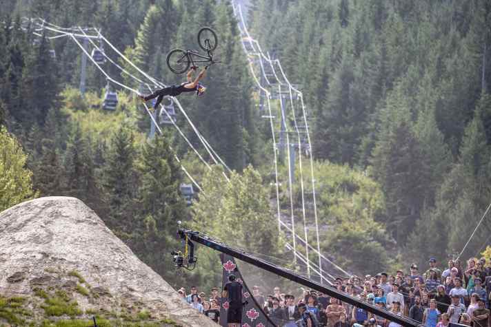   Yeeha! Extended Tricks sind spektakulär. Bei der Jury lässt sich damit aber eher wenig punkten. Hier Szymon Godziek.
