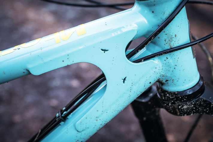 Starling Cycles Murmur Factory: Den namensgebenden Vogel Star findet man an allen Verstärkungs­blechen des Murmur.