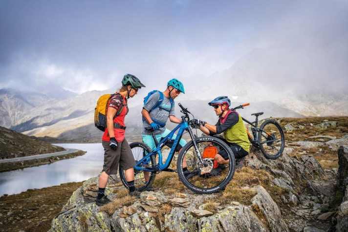   „Im Falle eines Trailbikes liegt die Freiheit des Besitzers darin, jeden Berg damit erklimmen zu können und jede Abfahrt zu meistern.“ Ludwig Döhl, stellvertretender Chefredakteur