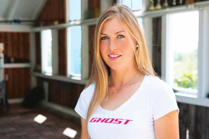   Helen Grobert (23) begann mit 12 Jahren mit dem Bike-Sport. Seit Mai 2015 ist sie die amtierende Deutsche Meisterschaft und derzeit die beste deutsche Bikerin im Worldcup.