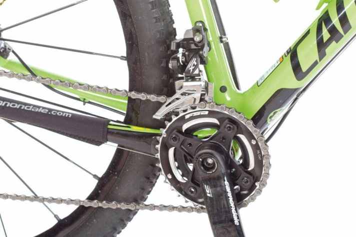   Für 5999 Euro darf man etwas mehr erwarten als eine Shimano-XT-Gruppe. Obendrein schraubt Cannondale FSA-Kettenblätter dran.