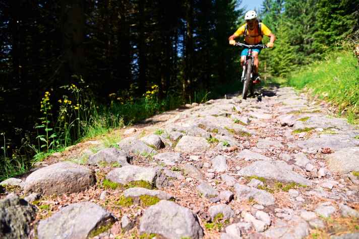   Alter Römerweg, Militärstraße? Fakt ist, dass das Val di Fiemme jahrhundertelang auf einer wichtigen Handelsroute lag. 