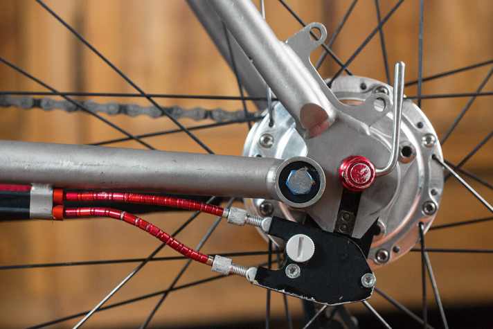   Titan-Bikes sind aufwändig herzustellen und in der Regel sehr teuer.