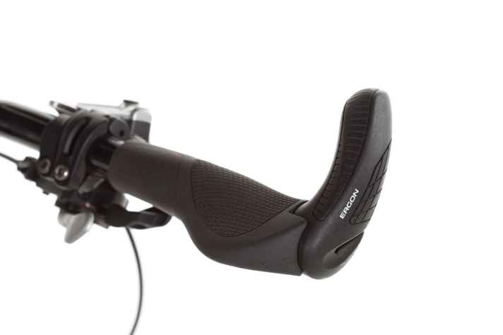   Griffe mit Lenkerhörnchen sind an All-Mountain-Bikes speziell und reduzieren die effektive Lenkerbreite.