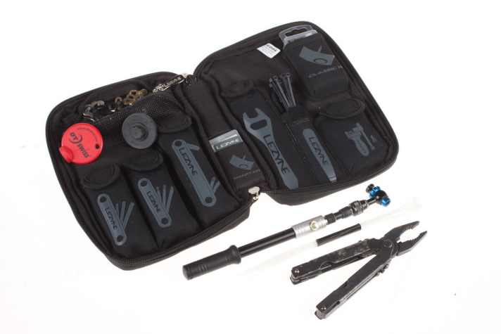   Die handliche Werkzeugtasche Port-A-Shop von Lezyne.