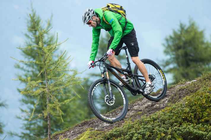   BIKE-Testchef Christoph Listmann beim Praxistest des Intense Spider 29 Comp 2013