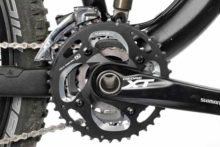   Shimano: Die neue Dreifach-Abstufung mit 40/30/22 Zähnen hat einen ausgezeichneten Berggang. Nur Rose, GT und Ghost fahren weiter mit 42/32/24.