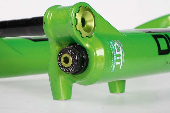   DVO: Keine Gabel für Technikmuffel. Die DVO besitzt zur Regulierung der Sensibilität zusätzlich eine vorspannbare Negativfeder.