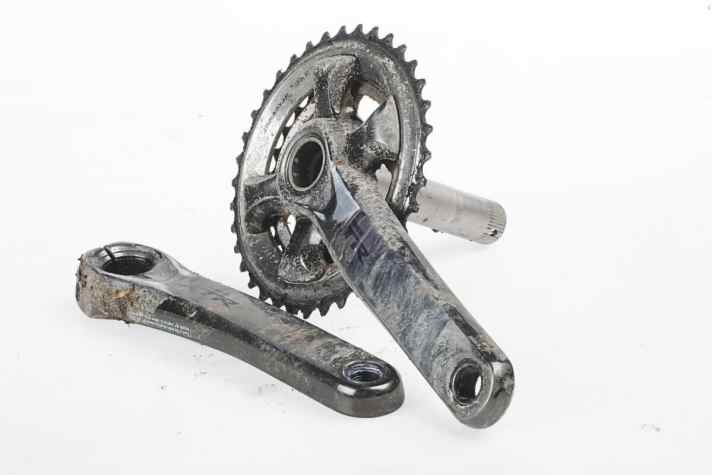   Durchgescheuert wie ein altes Sitzpolster: Die Kurbelbeschichtung der neuen Shimano XTR scheint eine Schwachstelle zu sein.