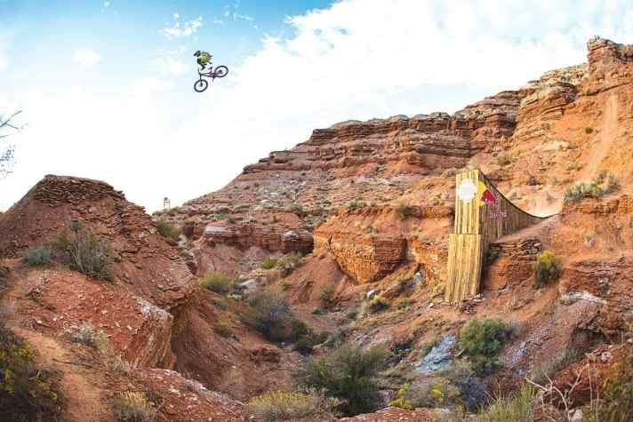   Stürze wie hier von Cam Zink 2012 gab es immer wieder bei der Rampage. Doch wie dieser gingen die meisten davon glimpflich aus.