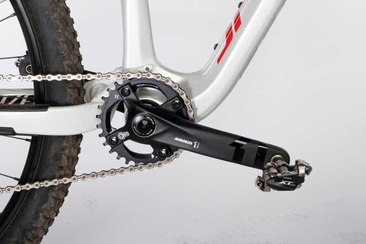   Die Einfach-Kurbel in dieser Kategorie zeugt von Mut (des Produkt-Managers) und verlangt Kraft (vom Kunden). Ein Gang fehlt am Specialized eigentlich immer.