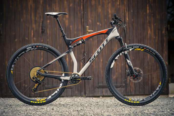   Bei 100 Millimeter Federweg ist bei der neuen Rock Shox SID Schluss. Wer 120 will, muss zur RS-1 greifen.