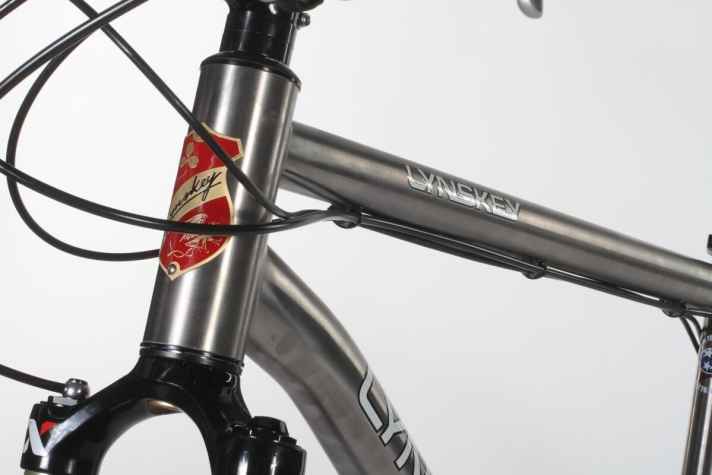   …und Zugverlegung weichen vom US-Original ab.