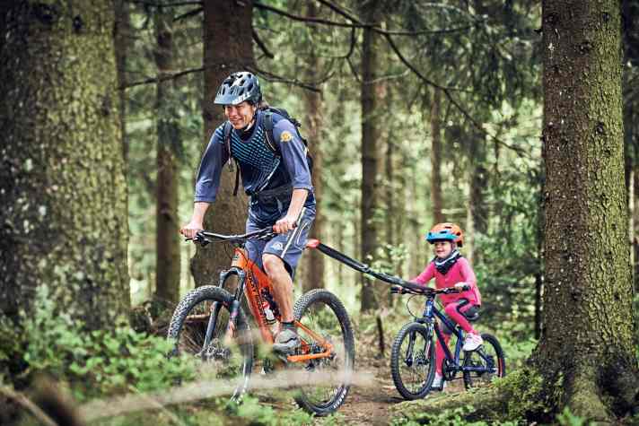   Der Abschleppschlauch