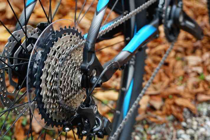   In dieser Preisklasse ebenfalls nicht selbstverständlich: 11fach-Schaltung mit Shimano-XT-Schaltwerk.