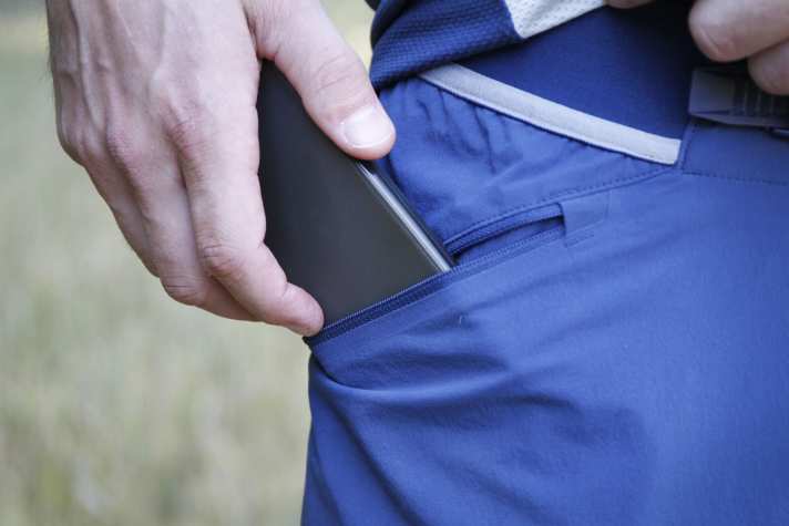   RV-Tasche am Oberschenkel für Handy und Co.