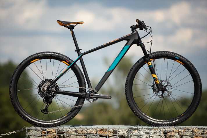   Das Reaction C:62 One dürfte für 3300 Euro zu den günstigsten Carbon-Hardtails am Markt mit der neuen Shimano XTR M9100 zählen.