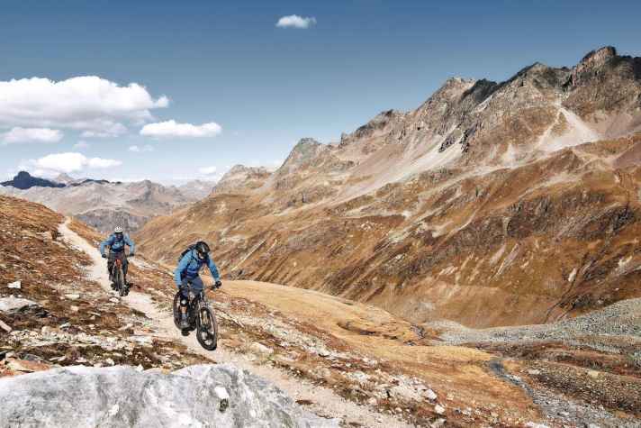 Die ersten sechs Kilometer zwischen Heilbronner- und Friedrichshafener Hütte dürfen Biker offiziell fahren.
