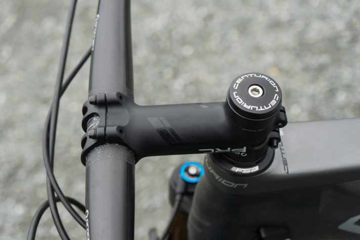   Detail Centurion Backfire Carbon 4000