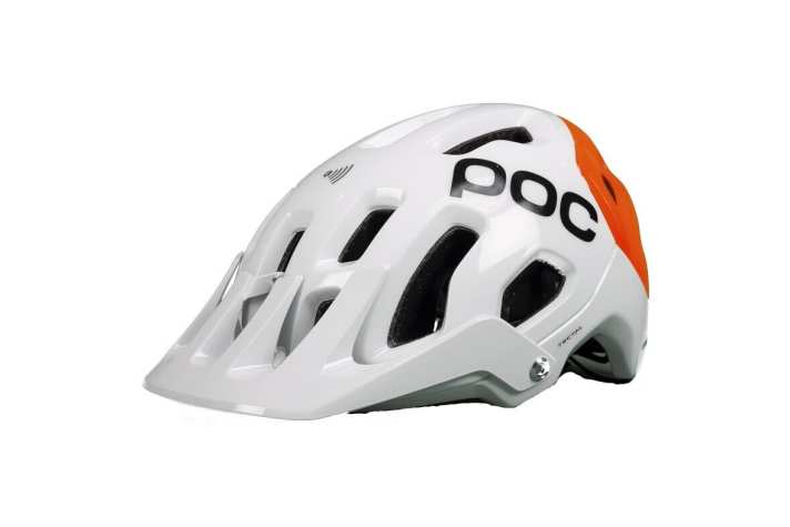 AWARD GEWINNER – Tectal Race SPIN NFC (MTB-Helm mit medizinischer ID)   Hersteller: POC   Statement der Eurobike Award Jury: „Die in diesem POC-Helm integrierte Technologie half bereits seit Jahren bei der Bergrettung. Ein RFID-Chip liefert den Rettungskräften die wichtigsten medizinischen Daten des Unfallopfers. Er kann direkt vor Ort ausgelesen werden, was medizinische Hilfe enorm beschleunigen kann.“
