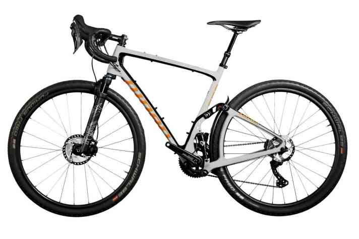 AWARD GEWINNER  – MCR 9 RDO   Hersteller: Niner Bikes   Statement der Eurobike Award Jury: „Ein echtes Multitalent: Alle Features eines Full Suspension-Mountainbikes sind sauber integriert. Das MCR 9 RDO kombiniert sie mit einem Rennlenker und dem Handling eines Gravelbikes.“