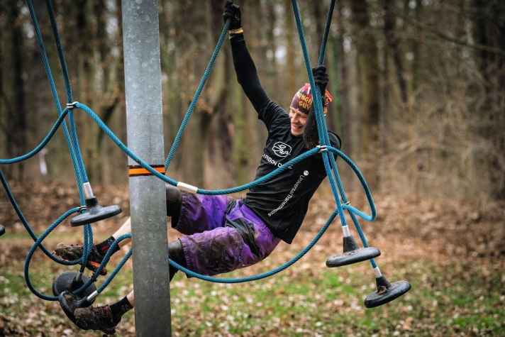   Im Spinnennetz aus Seilen