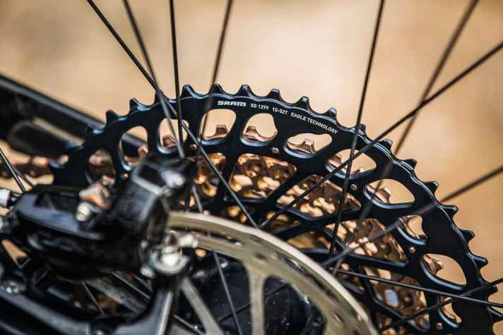   Zwei Zähne mehr: 520 Prozent Bandbreite bieten die neuen Eagle-Kassetten von Sram.