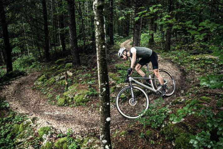   Mit den leichtesten Hardtails am Markt kann BMC mit dem Twostroke nicht mithalten. Dafür soll es bergab punkten.