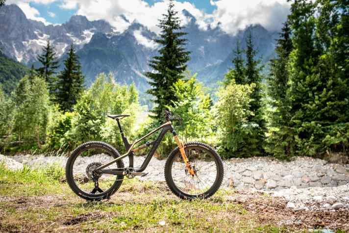   Wir konnten die neue Shimano XTR-Schaltung am Canyon Spectral testen.
