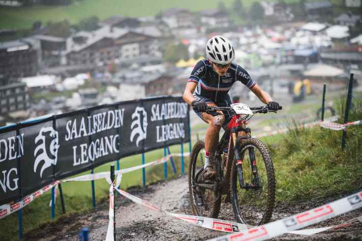   Loana Lecomte, die frischgebackene Worldcup-Siegerin aus Nove Mesto, brachte die französische Staffel in Führung.
