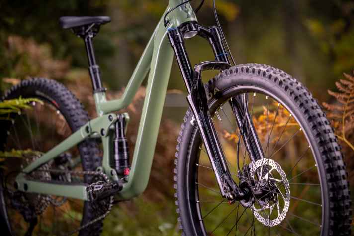 Die Verwandschaft zum “großen” Ransom ist optisch unverkennbar. Die Downhill-Gene soll das „kleine“ Ransom ebenfalls geerbt haben.