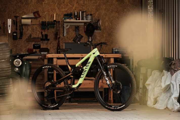   Das Spectral CF Ltd kommt mit einer 160er Fox-Gabel und kostet 5999 Euro.
