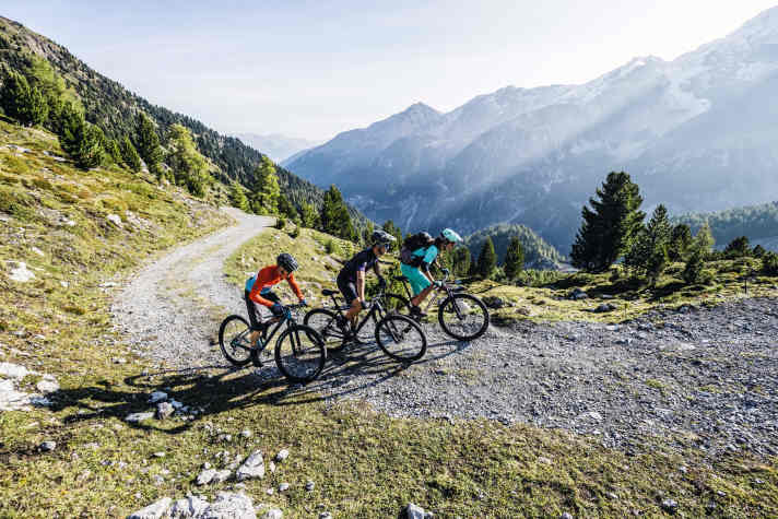   Laufrad- und Rahmengewicht des Grand Canyon sind hoch im Vergleich zu den anderen Bikes unserer Testgruppe. Dadurch klettern andere Bikes deutlich besser.
