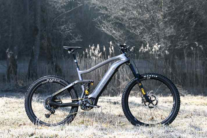 10000 Euro teuer, 22,57 Kilo schwer und superedel ausgestattet: das Jubiläumsmodell des All Mtn von Haibike.