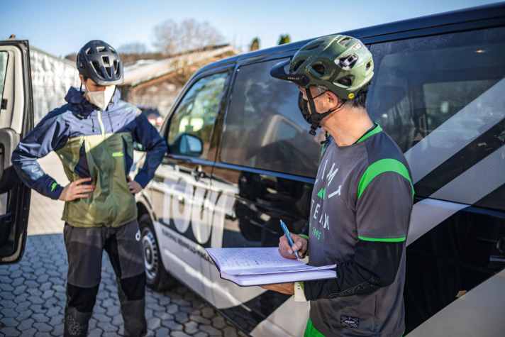   Systemvergleich: Vom Hardtail bis zum Enduro – mit welcher Gattung haben E-Einsteiger am meisten Spaß?