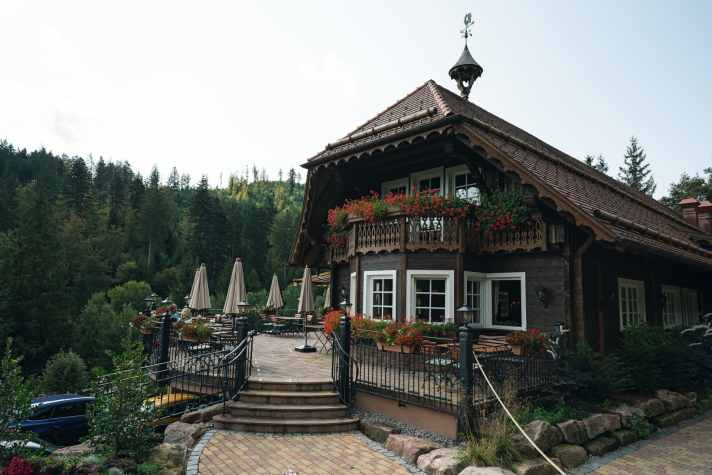   Purer Genuss – nach den Trail-Schmankerln lässt sich die Tour mit kulinarischen Spezialitäten in gemütlichen Hütten, Gasthöfen oder abends im Sterne-Restaurant fortsetzen.