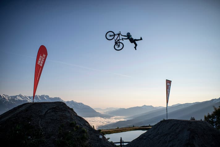   Nicht nur für die Sportler garantiert die spektakuläre Alpenkulisse atembraubende Momente. Auch für einen gemeinsamen Familienurlaub eignet sich die Innsbrucker Umgebung.