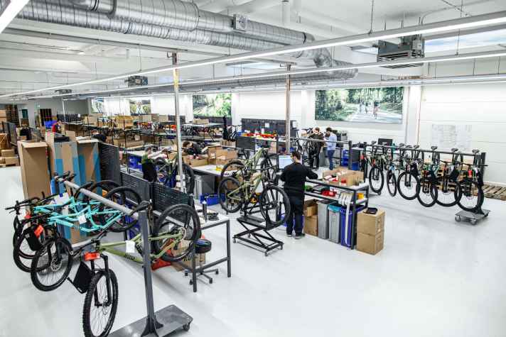 Nicht nur klassische Stadträder zum Pendeln kann man über das Dienstrad-Programm leasen, auch hochwertige MTBs oder Gravelbikes. <a href="https://www.bike-magazin.de/service/bike_wissen/mountainbike-leasing-guenstig-zum-traumbike" target="_blank" rel="noopener noreferrer nofollow">Was man beim Jobrad-Leasing beachten sollte, lesen Sie hier</a> .