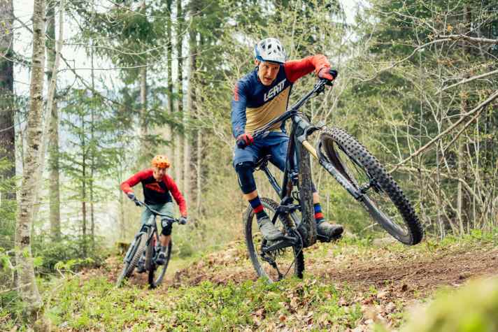   Ich bin schon da! Minimal-Assist-Bikes sollen mehr Abfahrten pro Zeit ermöglichen. Wer sportlich mittritt, für den geht das Konzept auf.