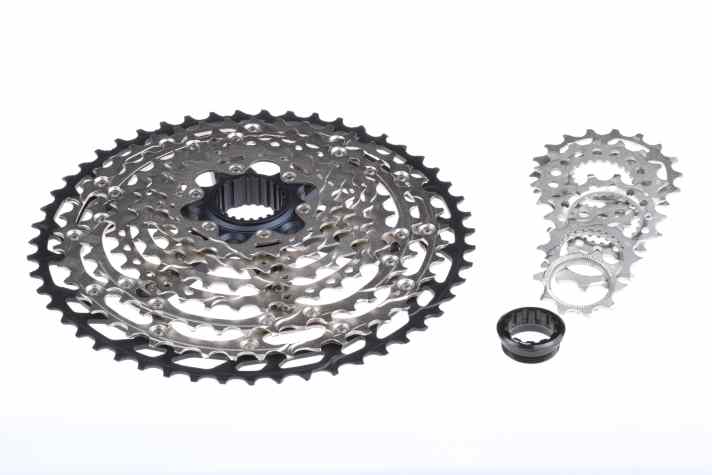   Kostentreiber bei den aktuellen 1x12-Antrieben sind die Kassetten. Bei Shimano – wie hier bei der SLX – sind die Ritzel nur teilweise zu Blöcken vernietet.