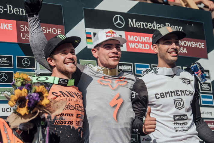   Der Spanier Angel Suarez und Troy Brosnan (links) mussten sich hinter Loic Bruni einreihen.