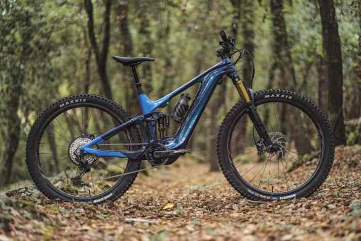 Giant Trance X E+ 0 >> <a href="https://luna.r.lafamo.com/ts/i5533923/tsc?amc=con.blbn.497955.507800.14129791&smc=BIKE&rmd=3&trg=https%3A%2F%2Fwww.fahrrad-xxl.de%2Fgiant-trance-x-advanced-e-0-m000020425" target="_blank" rel="noopener noreferrer nofollow">hier erhältlich</a> *.