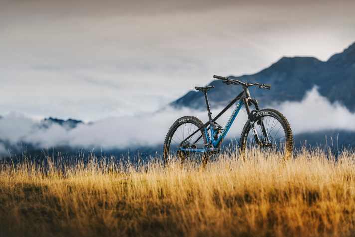   Das Mondraker Foxy Carbon RR mit 160er-Gabel.